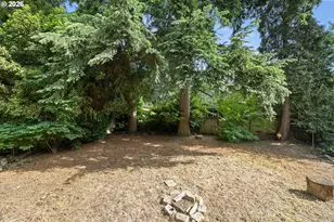 6424 NE Hassalo St, Portland, OR 97213 - Photo 30