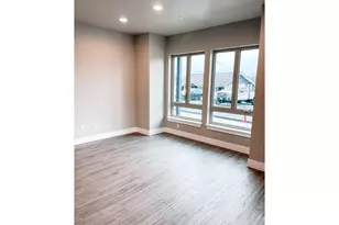 302 N Bridgeton Rd, Portland, OR 97217 - Photo 4