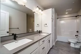 302 N Bridgeton Rd, Portland, OR 97217 - Photo 10