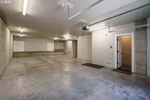 302 N Bridgeton Rd, Portland, OR 97217 - Photo 8