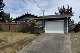 1086 Lewis St, North Bend, OR 97459 - Photo 1