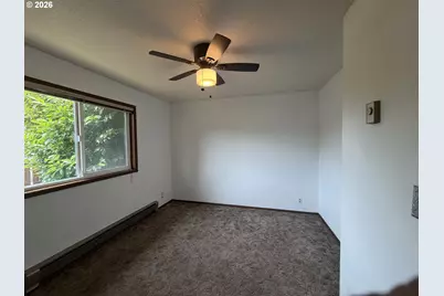 1086 Lewis St, North Bend, OR 97459 - Photo 16