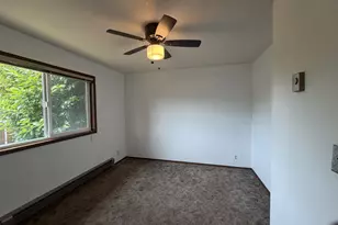 1086 Lewis St, North Bend, OR 97459 - Photo 16