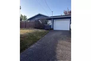 1086 Lewis St, North Bend, OR 97459 - Photo 1