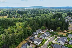 714 SE 47th Ave, Hillsboro, OR 97129 - Photo 4