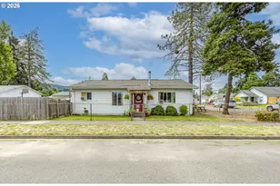 805 E Quincy Ave, Cottage Grove, OR 97424 - Photo 2