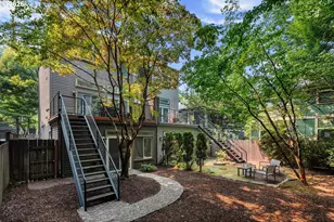 820 NW 22nd Ave, Portland, OR 97210 - Photo 4