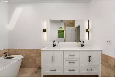820 NW 22nd Ave, Portland, OR 97210 - Photo 24