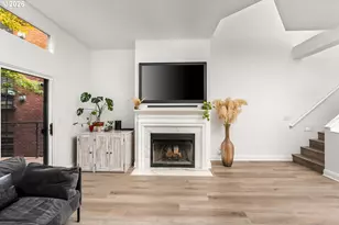 820 NW 22nd Ave, Portland, OR 97210 - Photo 10