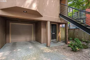 820 NW 22nd Ave, Portland, OR 97210 - Photo 2