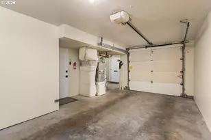 820 NW 22nd Ave, Portland, OR 97210 - Photo 32