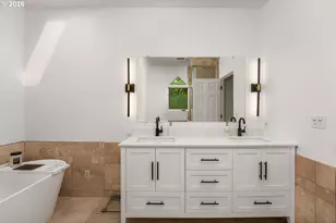 820 NW 22nd Ave, Portland, OR 97210 - Photo 28