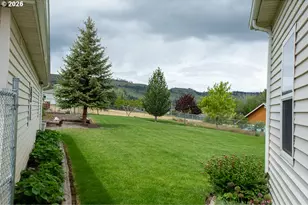 318 S 20th St, La Grande, OR 97850 - Photo 40