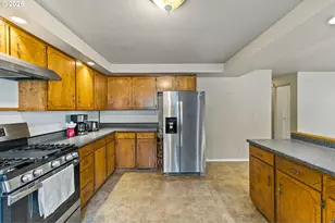 1290 Evergreen Ln, Sweet Home, OR 97386 - Photo 4