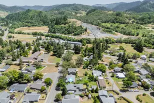 946 NE Laurance St, Myrtle Creek, OR 97457 - Photo 44