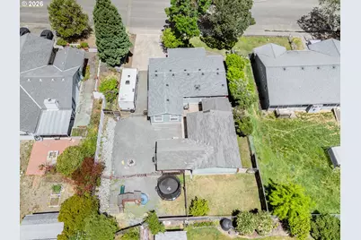 946 NE Laurance St, Myrtle Creek, OR 97457 - Photo 40