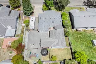 946 NE Laurance St, Myrtle Creek, OR 97457 - Photo 40