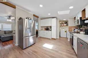 946 NE Laurance St, Myrtle Creek, OR 97457 - Photo 16