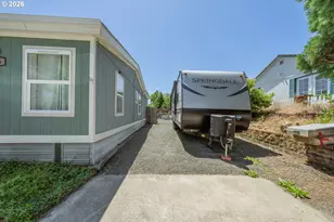 946 NE Laurance St, Myrtle Creek, OR 97457 - Photo 32
