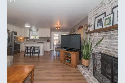 2220 SW Brink Ave, Troutdale, OR 97060 - Photo 8