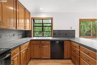 464 Livingood Ln, Lake Oswego, OR 97034 - Photo 8