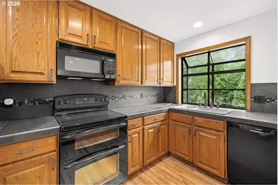 464 Livingood Ln, Lake Oswego, OR 97034 - Photo 12