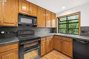 464 Livingood Ln, Lake Oswego, OR 97034 - Photo 12