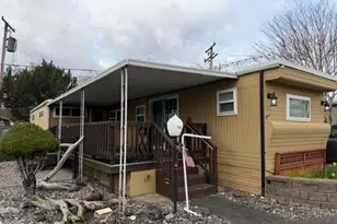 16901 SE Division St, Portland, OR 97236 - Photo 2