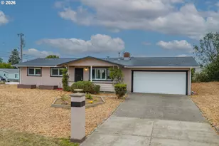 530 Montgomery Ave, Coos Bay, OR 97420 - Photo 2