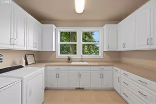 1033 NW Eloise Ln, Portland, OR 97229 - Photo 22