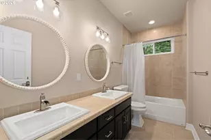 1033 NW Eloise Ln, Portland, OR 97229 - Photo 34