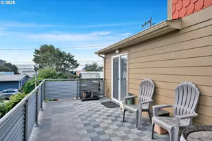 923 SW 50th St, Lincoln City, OR 97367 - Photo 30