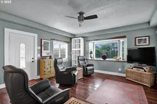 923 SW 50th St, Lincoln City, OR 97367 - Photo 8