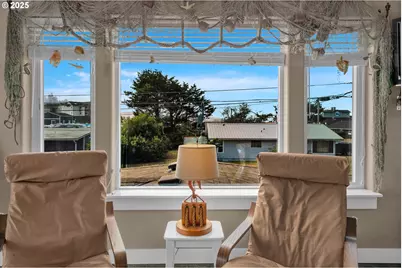 923 SW 50th St, Lincoln City, OR 97367 - Photo 26