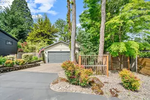 810 McVey Ave, Lake Oswego, OR 97034 - Photo 1