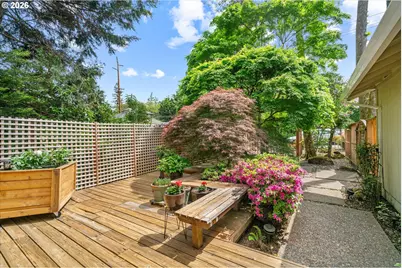 810 McVey Ave, Lake Oswego, OR 97034 - Photo 8