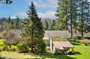 45811 McKenzie Hwy, Vida, OR 97488 - Photo 26