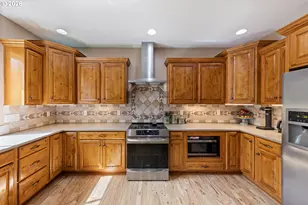 2014 NE Lucy Belle St, McMinnville, OR 97128 - Photo 10