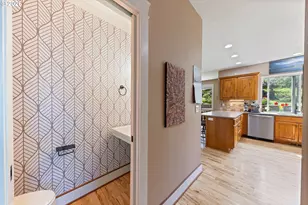 2014 NE Lucy Belle St, McMinnville, OR 97128 - Photo 8