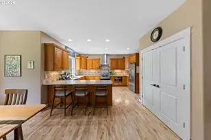 2014 NE Lucy Belle St, McMinnville, OR 97128 - Photo 12