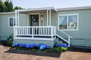 2150 Laura St, Springfield, OR 97477 - Photo 2