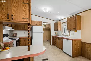 2150 Laura St, Springfield, OR 97477 - Photo 10