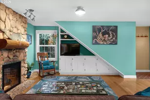 810 16th Ave, Seaside, OR 97138 - Photo 8