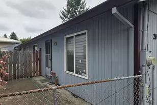 22 SE 136th Ave, Portland, OR 97233 - Photo 4