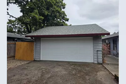 22 SE 136th Ave, Portland, OR 97233 - Photo 2