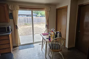22 SE 136th Ave, Portland, OR 97233 - Photo 10