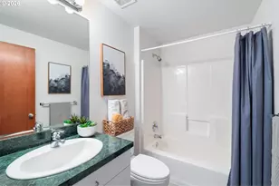 2360 Glenmorrie Dr, Lake Oswego, OR 97034 - Photo 24
