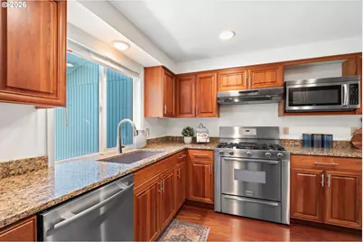 2360 Glenmorrie Dr, Lake Oswego, OR 97034 - Photo 10