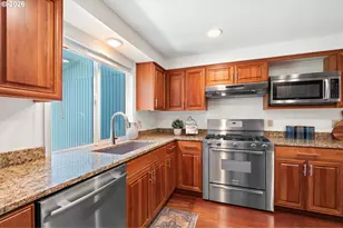 2360 Glenmorrie Dr, Lake Oswego, OR 97034 - Photo 10