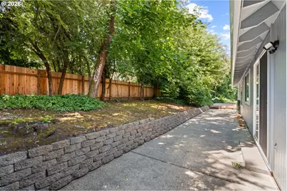 2360 Glenmorrie Dr, Lake Oswego, OR 97034 - Photo 20